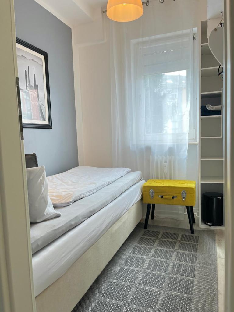 Living At Saarpartments -Adultsonly- 2 Bedrooms, Kitchen- Business & Holiday Apartments For Long- And Short Term Stay, 3 Min To Train-Station, Secure E-Bike Parking! Saarbrücken Exterior foto
