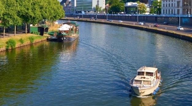 Living At Saarpartments -Adultsonly- 2 Bedrooms, Kitchen- Business & Holiday Apartments For Long- And Short Term Stay, 3 Min To Train-Station, Secure E-Bike Parking! Saarbrücken Exterior foto